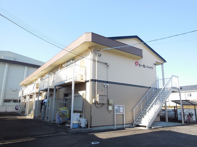 Fachada de ヒーローハイツ