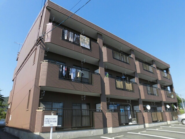 Fachada de マリッチＡＶＯＮ