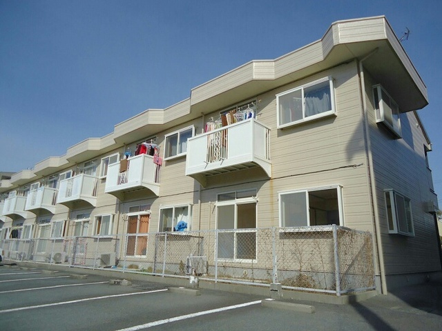 Fachada de エルディムナツメＢ