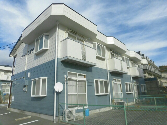 Fachada de ペアハイツ三鷹Ｂ