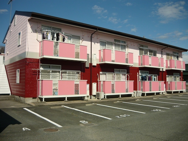Fachada de ニューシティリトルパイン