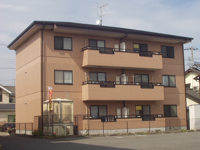 Fachada de ライブタウン多加木