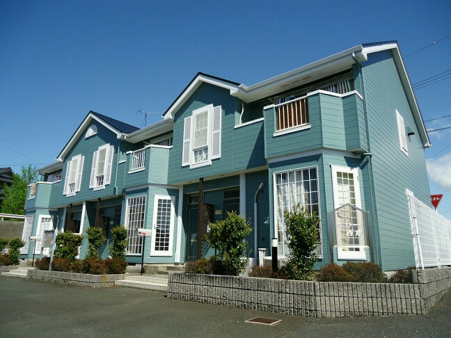 Fachada de クレストール西青