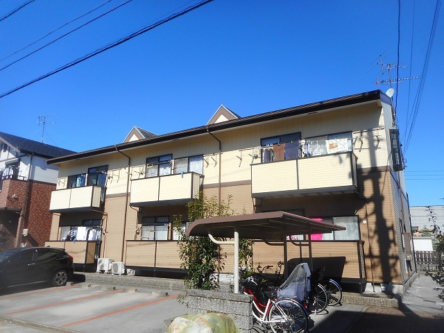 Fachada de リリーハイム