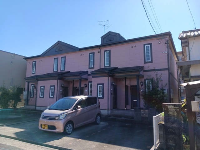 Fachada de サンガーデンＭ