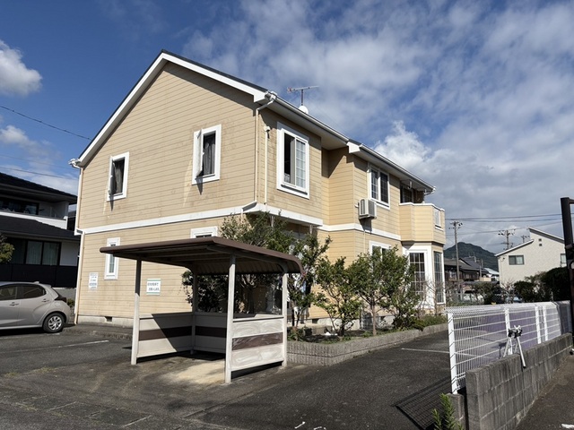 Fachada de クレストール彩