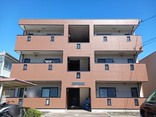 Fachada de サンシャイン