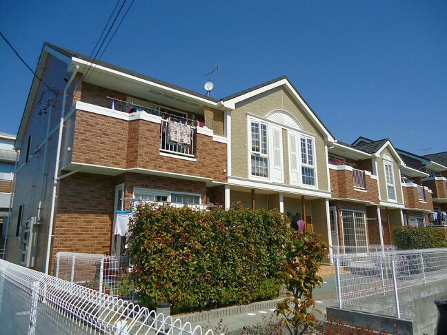 Fachada de プロムナード　牛川通　Ａ