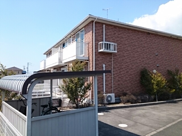 Fachada de サンリット・グレイス