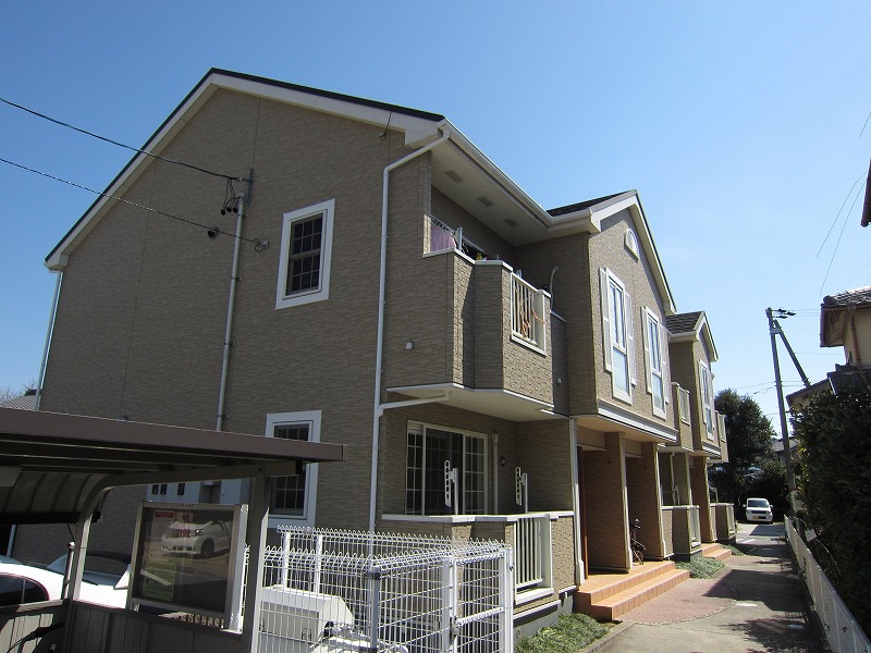 Fachada de モデストハピネス