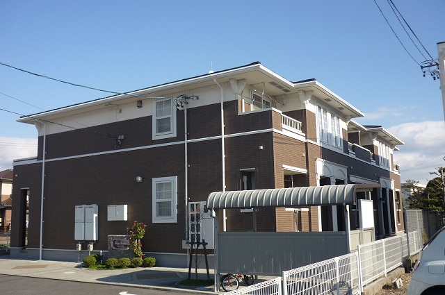 Fachada de ファイン　シーダー