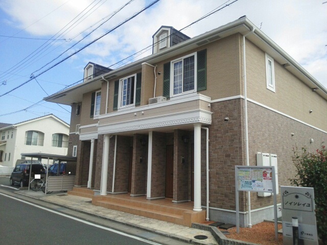 Fachada de ノイソレイユ