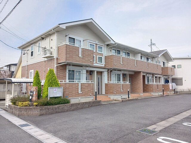 Fachada de アソシア
