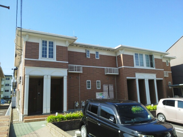 Fachada de アビタシオン向山
