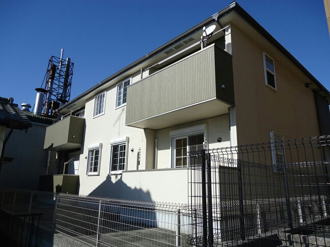 Fachada de レスト　コリーヌ