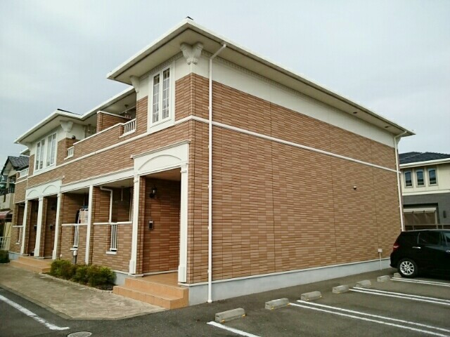 Fachada de アルモニー