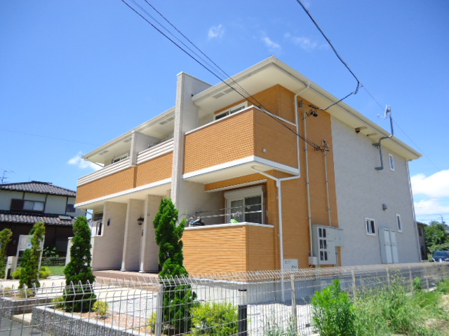 Fachada de イン・レミュール