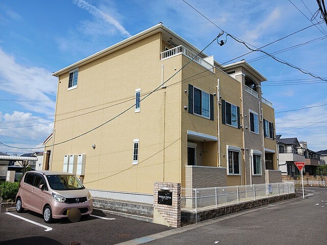 Fachada de メゾン・セドレ