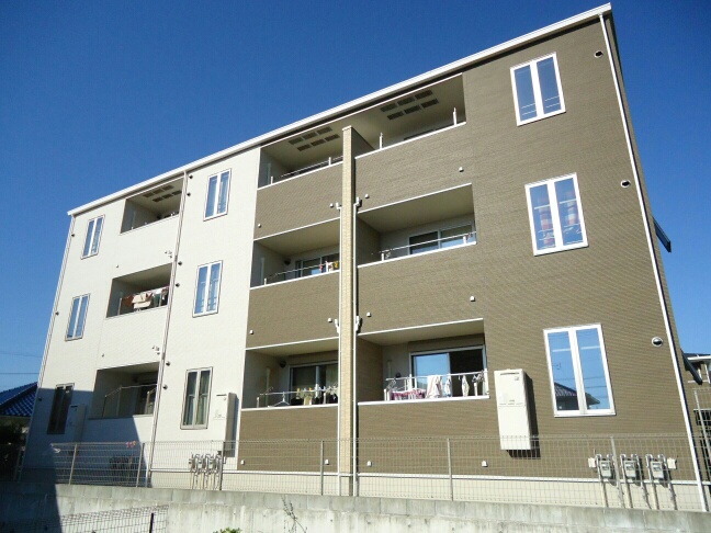 Fachada de アイランド花月　Ⅲ