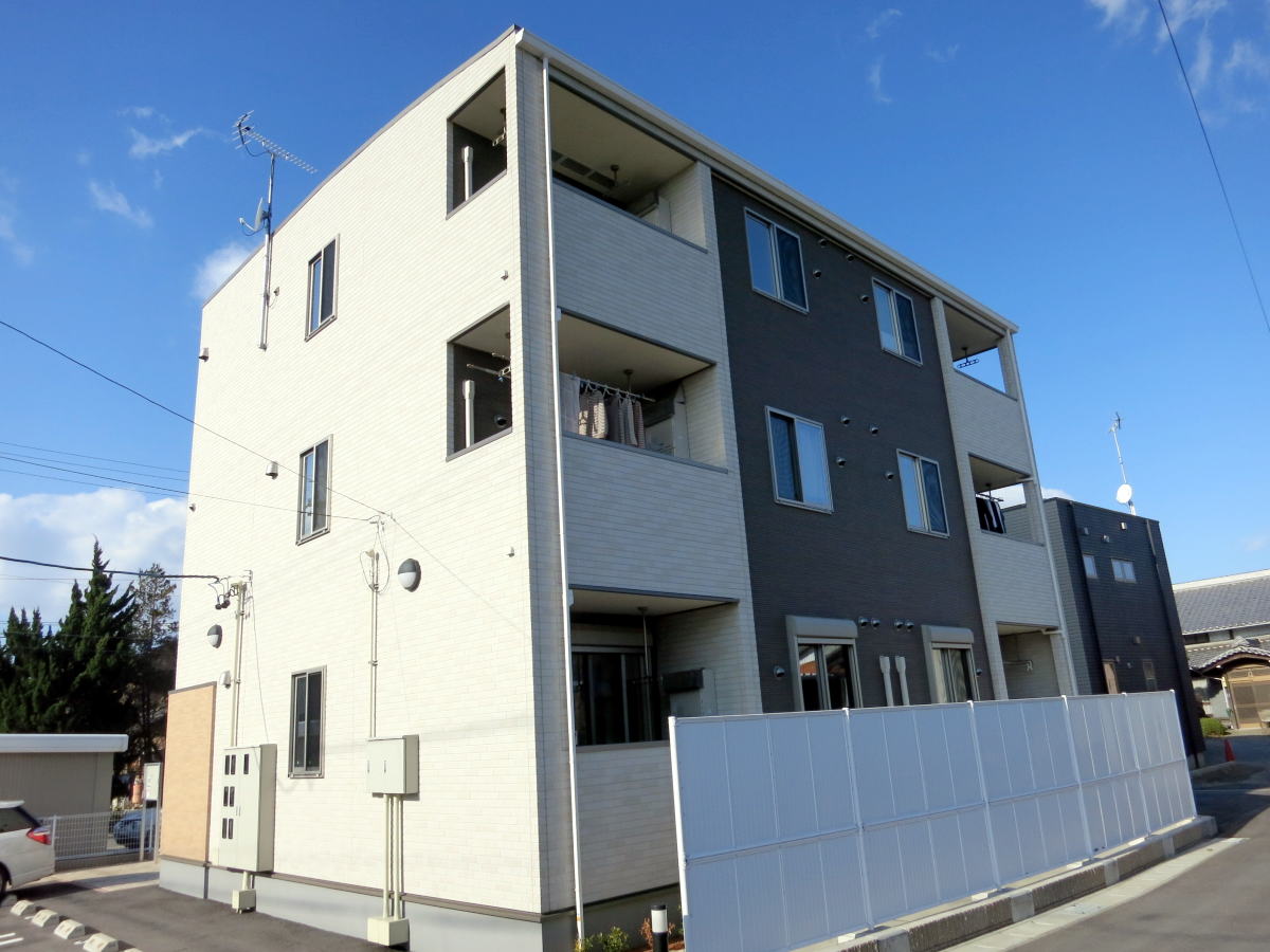 Fachada de クリスタル　北郷
