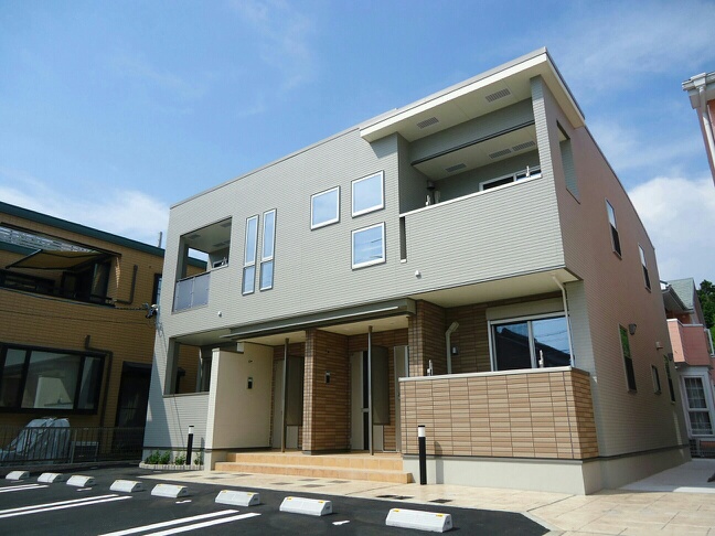 Fachada de ヒルズ森岡