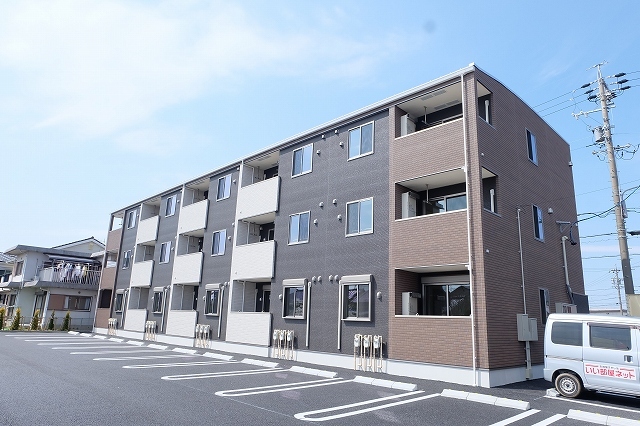 Fachada de エアリーレジデンス