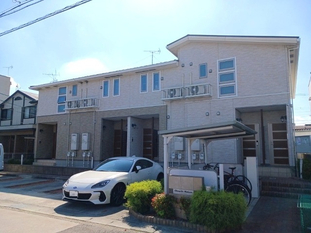 Fachada de シュエットメゾン