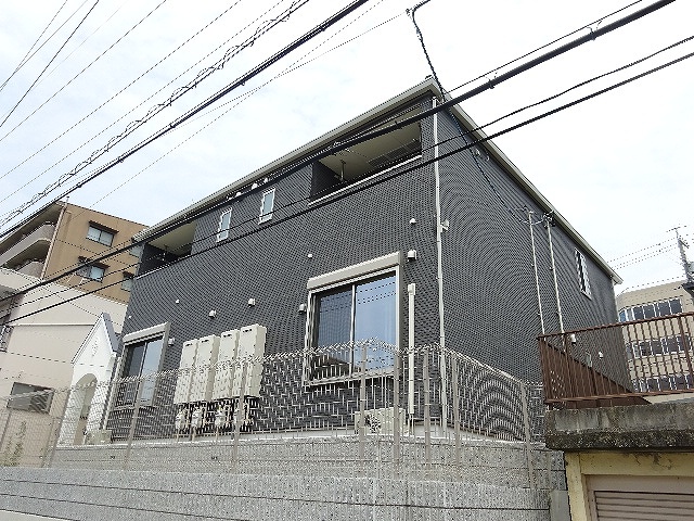 Fachada de タクト