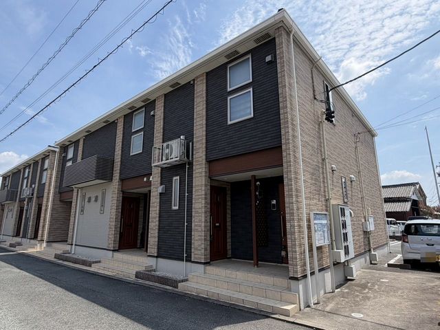 Fachada de ドゥボヌールＡ