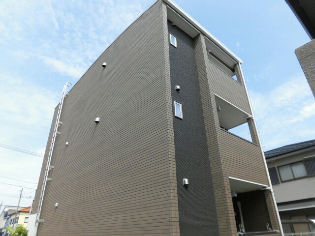 Fachada de エレガントハウス夢