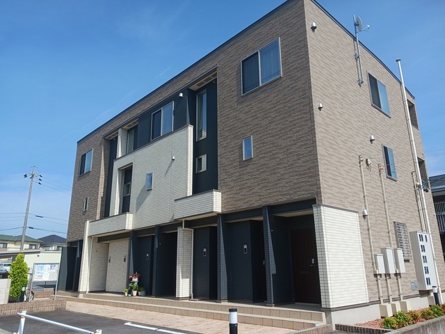 Fachada de 雅