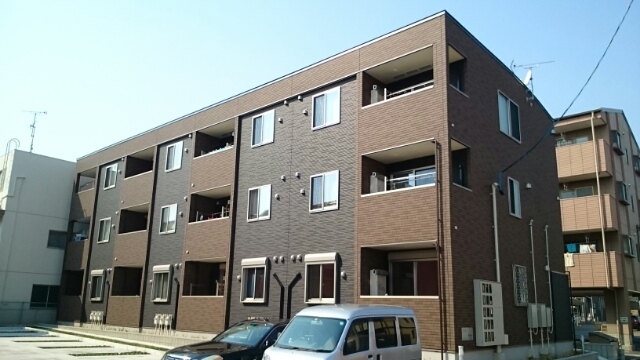Fachada de シュエット