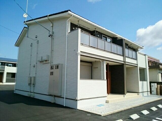 Fachada de サルサージュⅡ