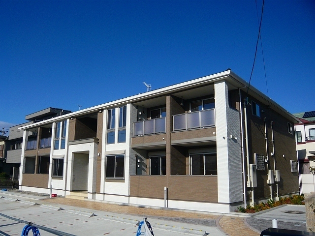 Fachada de ファミール柏井