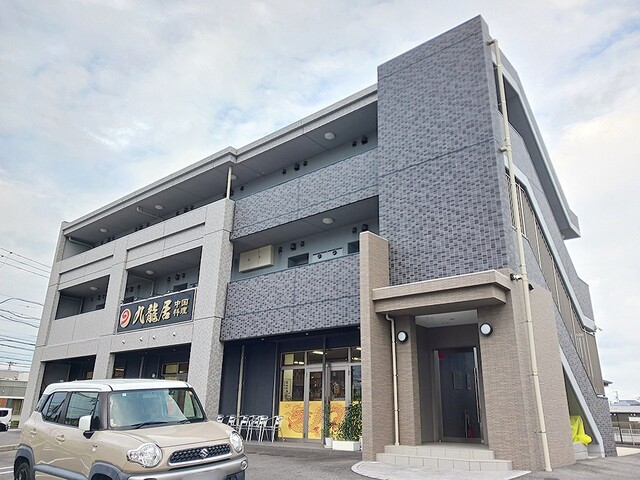 Fachada de ペガズ