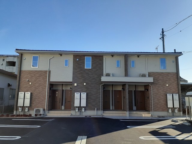 Fachada de クルール　大村　Ｂ