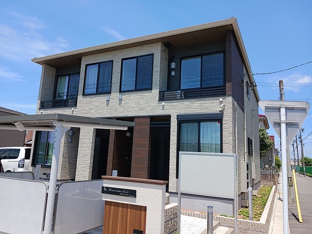 Fachada de モナローム・シェリⅡ