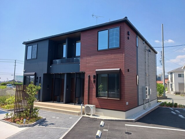 Fachada de ヒカルサ豊橋柳生川Ⅱ