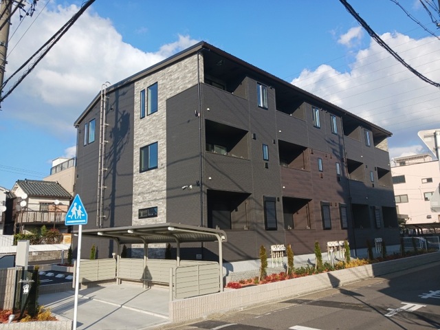 Fachada de ルラシオン
