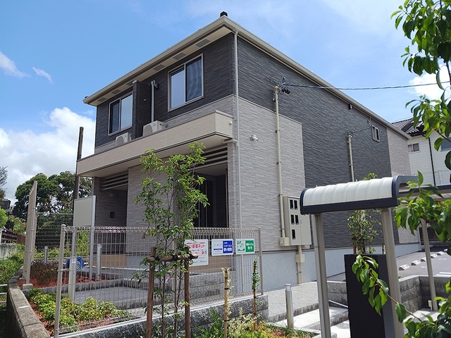 Fachada de ヘリオス