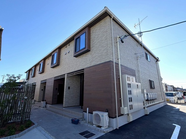 Fachada de リヴェール響