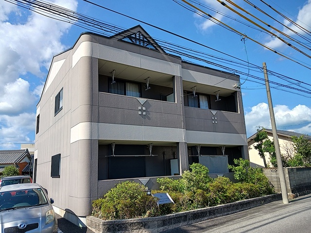 Fachada de レインボーヒルズＳ’Ⅲ