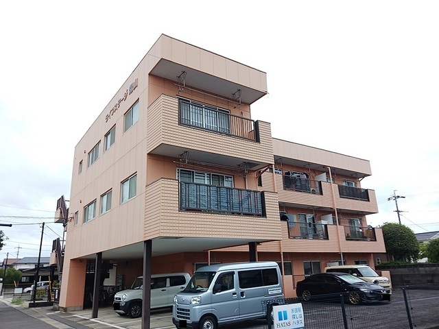 Fachada de ライフステージ湯山